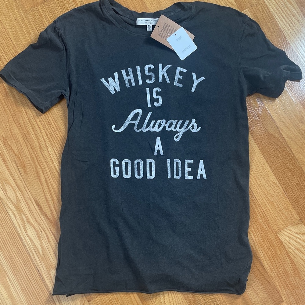 NWT New with Tags Urban Outfitters Whiskey Good Idea T-Shirt Short Sleeve Tee